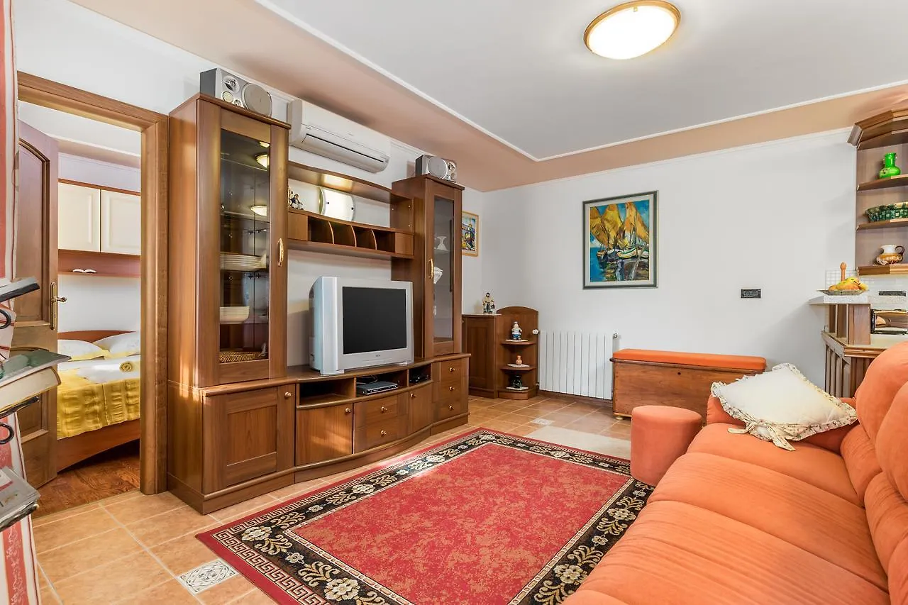 Apartment Noa 奥帕提亚